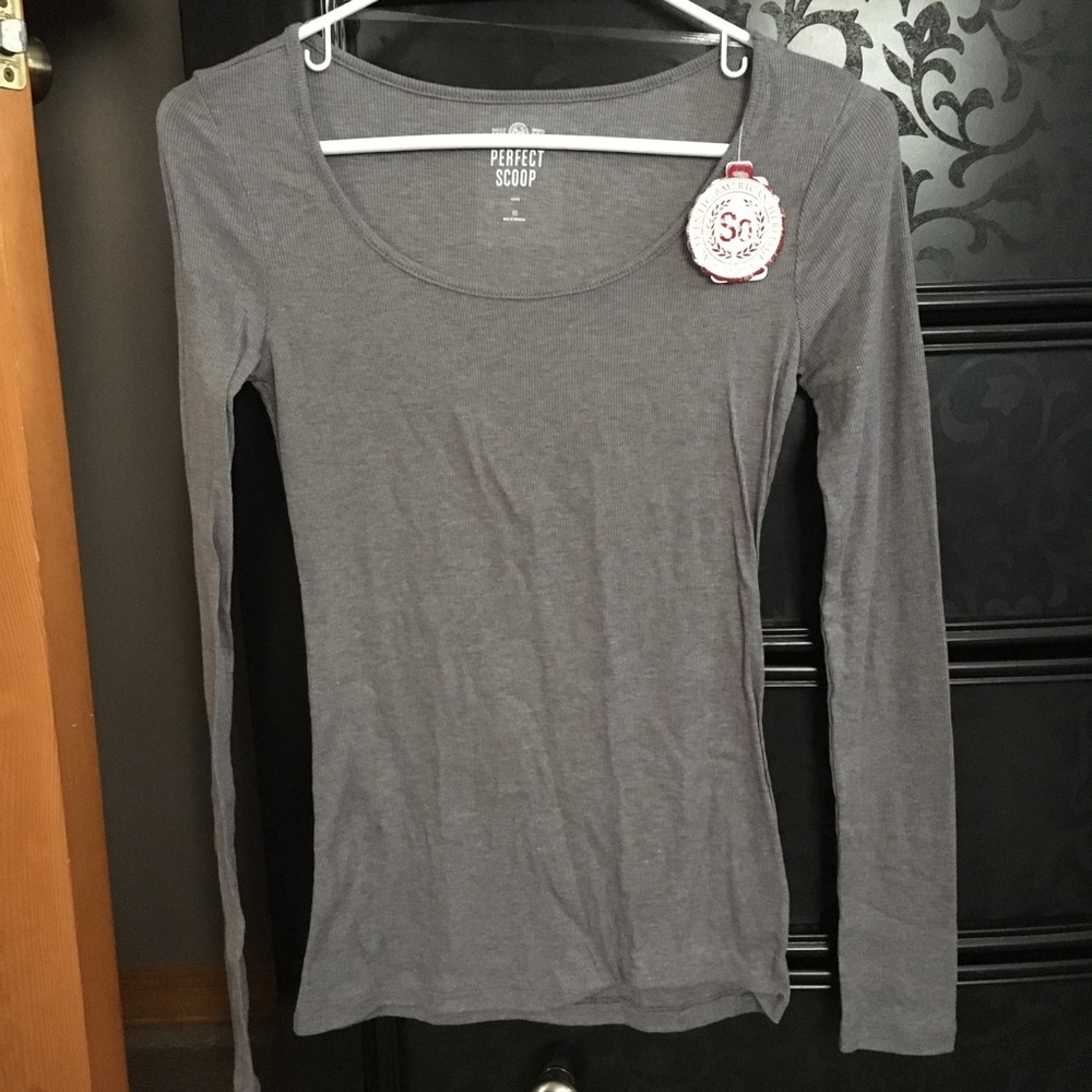 NWT SO Perfect Scoop Long Sleeve